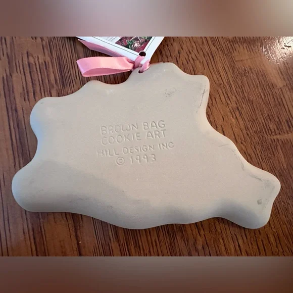 Brown Bag Decorative Flying Pig Cookie Mold - Picture 2 of 5